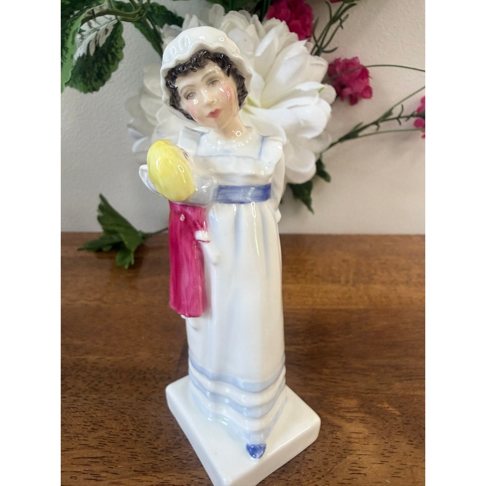 Royal Doulton Amy HN2958 Figurine Kate Greenaway‎ Collection Bone China Lady